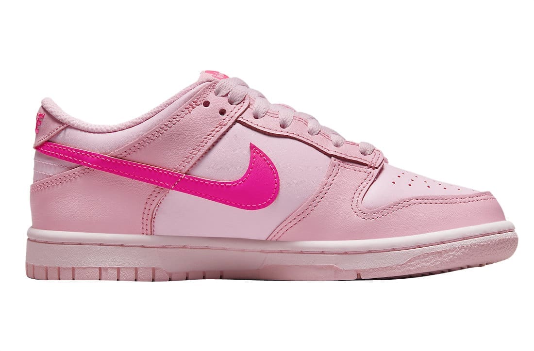 Nike SB Dunk Low TRIPLE PINK