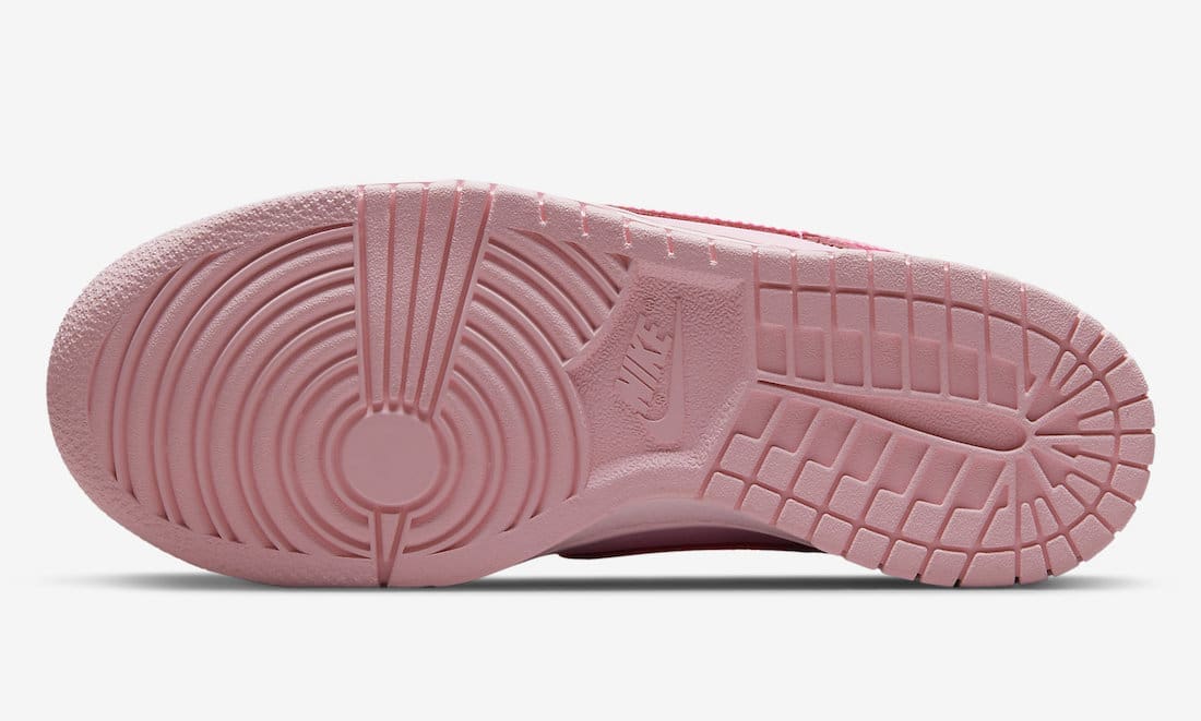 Nike SB Dunk Low TRIPLE PINK