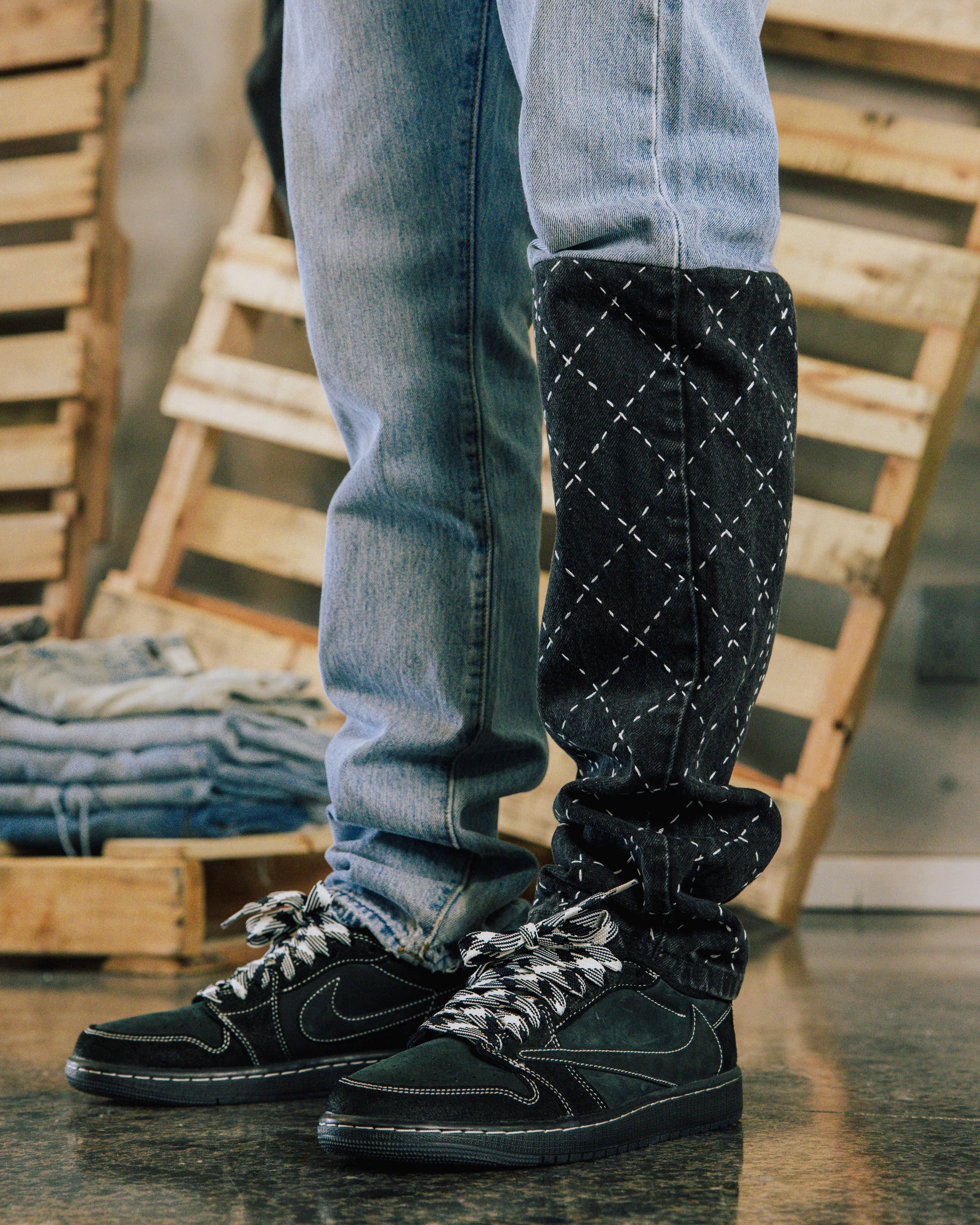 COMMONS REVERSE LEG HAND STITCHED DENIM BLUE (R44)