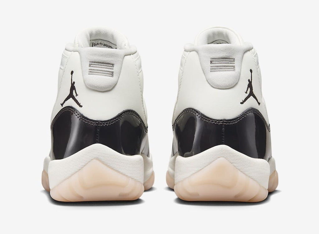Jordan 11 WMNS Neapolitan