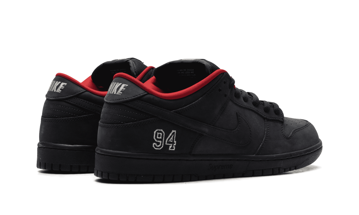 SB Dunk Low “Supreme – Black”
