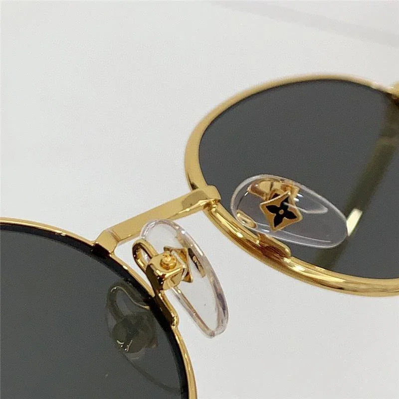 Louis Vuitton LV Bright Oval Z2428U Sunglasses  ✨