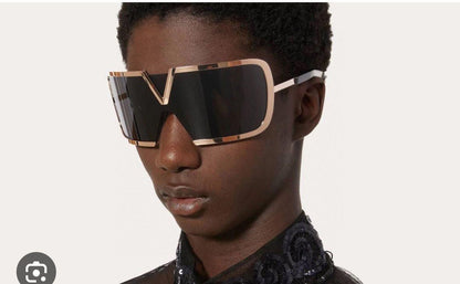 Valentino - V - Romask Iconic Oversized Mask Sunglasses✨