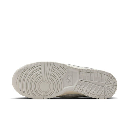 Nike Dunk Low ‘Beige Light Bone’
