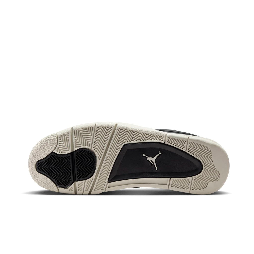 Air Jordan 4 RM ‘Black Light Bone’
