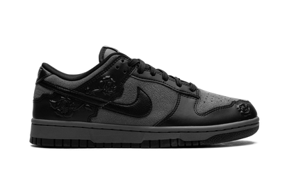 Dunk Low WMNS "Black Roses" HF1986 001