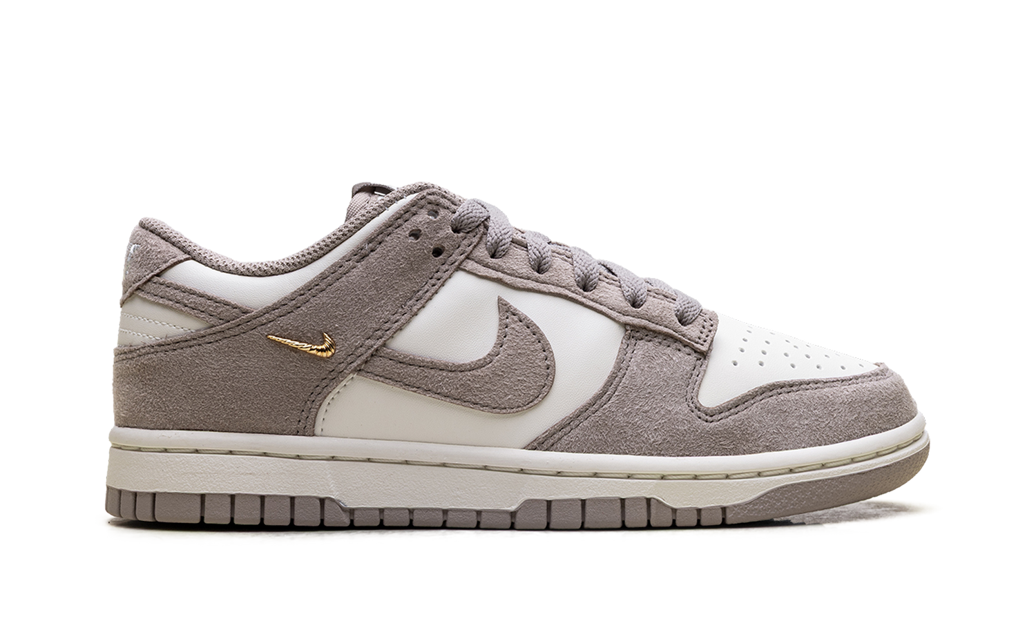 Dunk Low WMNS "Malt Gold Mini Swoosh" IB4417 105