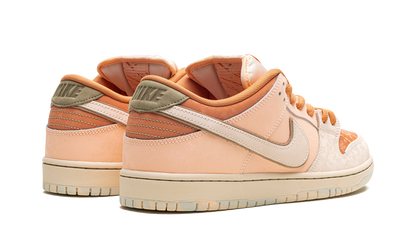 Nike SB Dunk Low Pro PRM "Guava Ice" FV5926 200