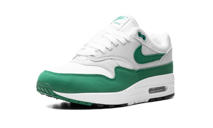 Air Max 1 &