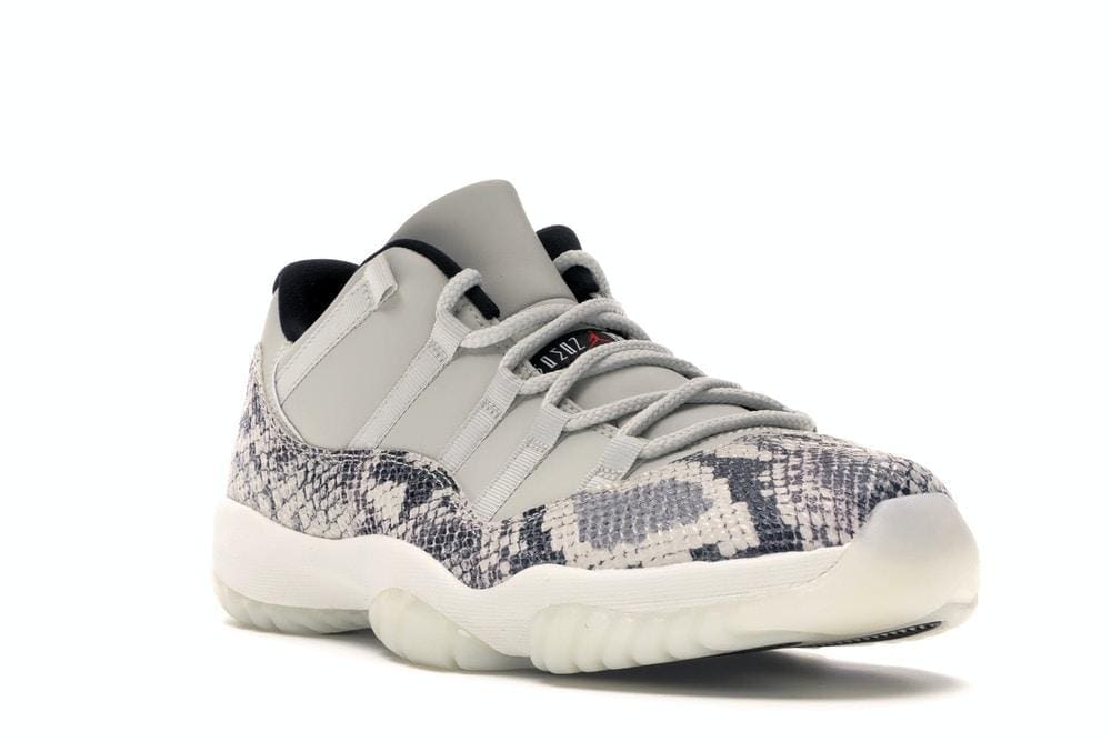Jordan 11 Retro Low Sanke Light Bone