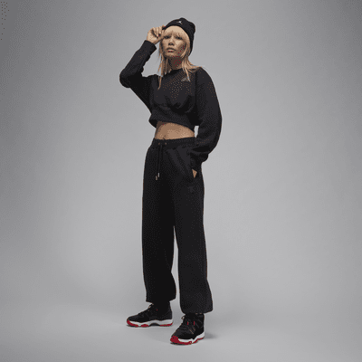 Jordan 11 WMNS Bred Velvet Secondary image