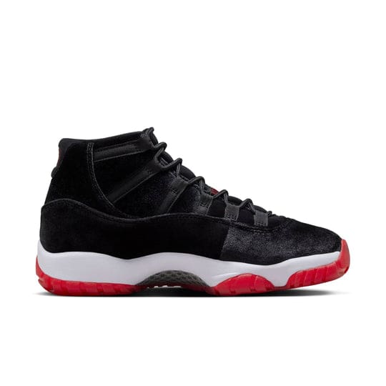 Jordan 11 WMNS Bred Velvet