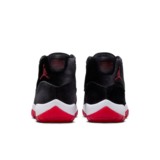 Jordan 11 WMNS Bred Velvet
