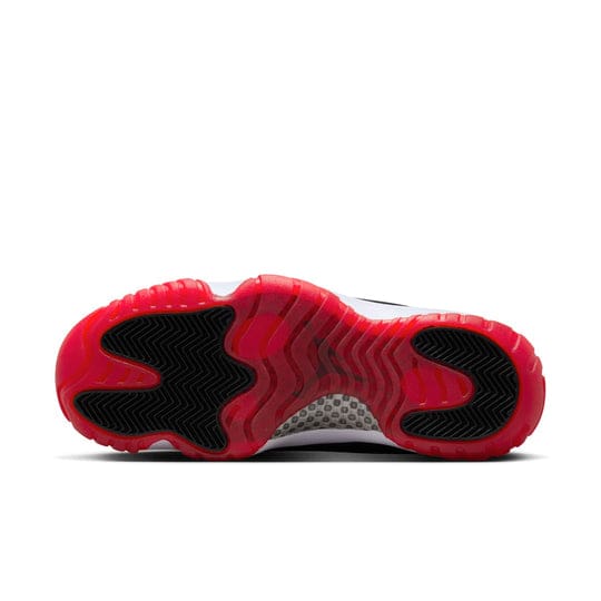 Jordan 11 WMNS Bred Velvet