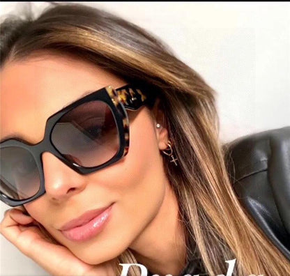 PRADA PR 15WS Sunglasses 54mm✨