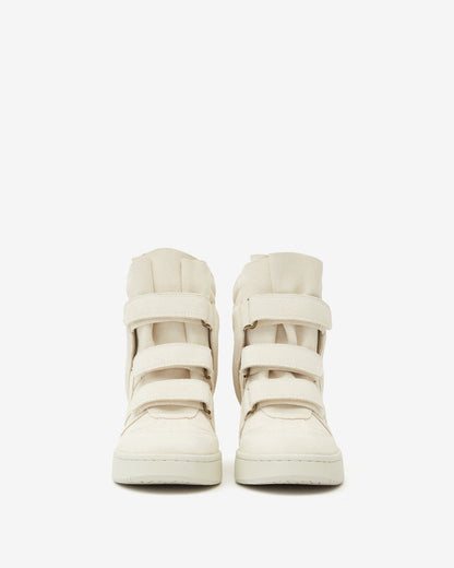 IM3 SNEAKERS