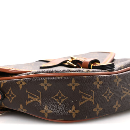 Monogram Solo