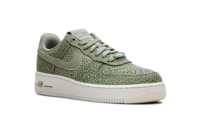 AIR FORCE 1 &