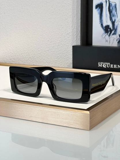 Alexander McQueen AM 0433S 001s Sunglasses Unisex💀
