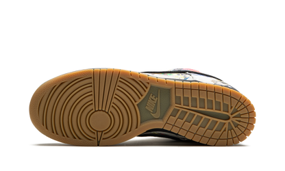SB Dunk Low "Supreme - Rammellzee" FD8778 001