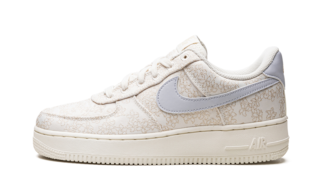AIR FORCE 1 &