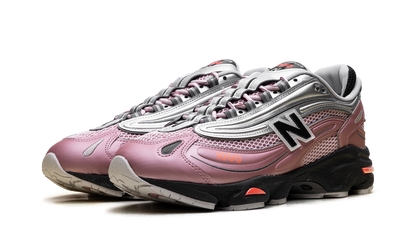 1000 "Pink Metallic Silver" M1000U