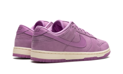 DUNK LOW WMNS "Rush Fuchsia" DV7415 500