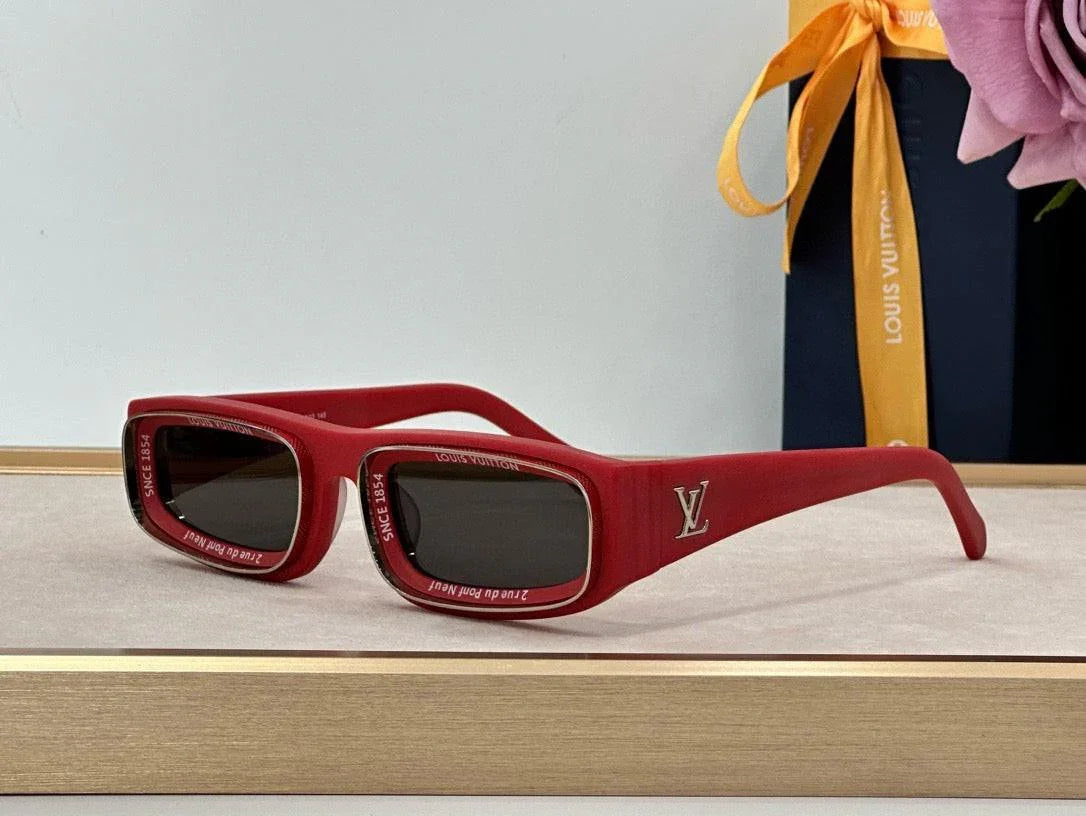 Louis Vuitton Z2388E Runway Super Vision Low Square Sunglasses ✨