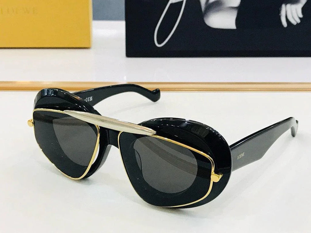 New Season LOEWE Cateye double frame sunglasses in acetate and metal✨