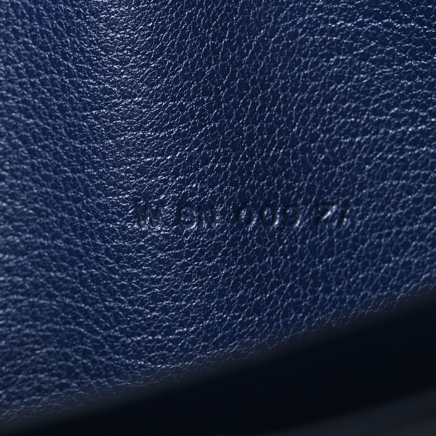 Chevre Chamkila Kelly Pocket Long Wallet Bleu Indigo