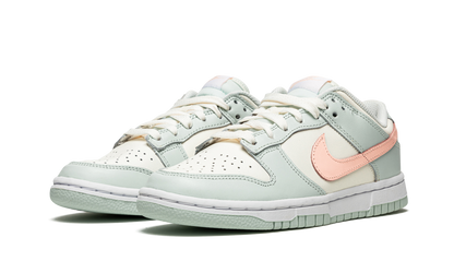 DUNK LOW WMNS "Barely Green" DD1503 104