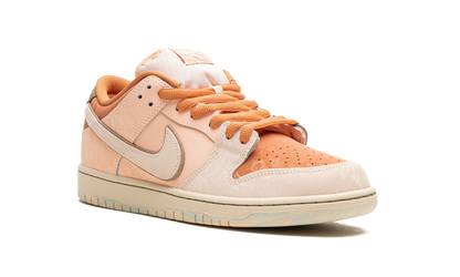 Nike SB Dunk Low Pro PRM "Guava Ice" FV5926 200