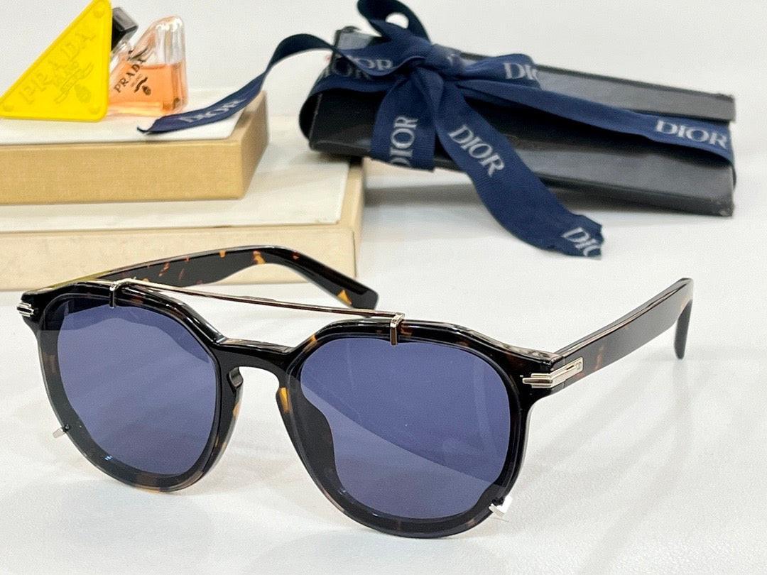 DIOR HOMME Dior BlackSuit RI DM 40010I Sunglasses ✨