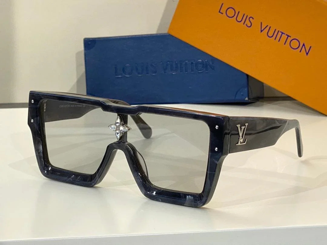 Louis Vuitton Limited Edition CYCLONE  Sunglasses ✨