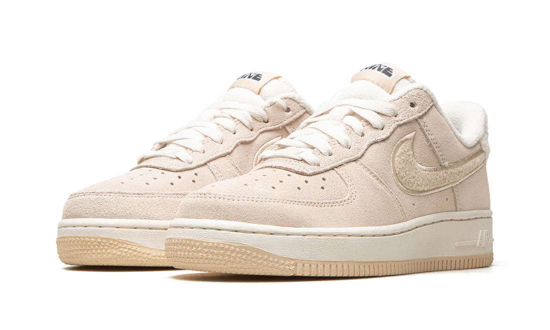 AIR FORCE 1 &