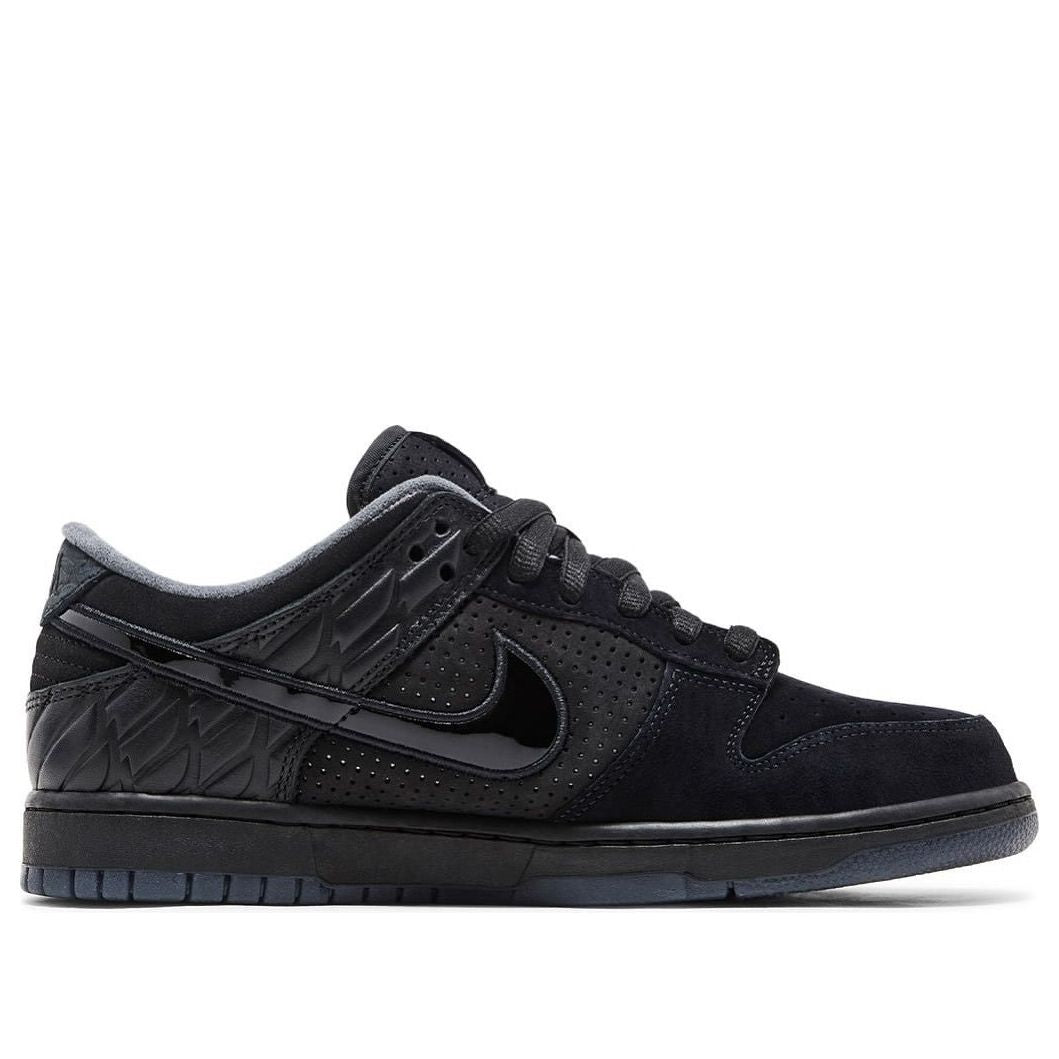 Nike Dunk Low ‘Ducks of a Feather Black University of Oregon PE’