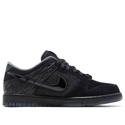 Nike Dunk Low ‘Ducks of a Feather Black University of Oregon PE’