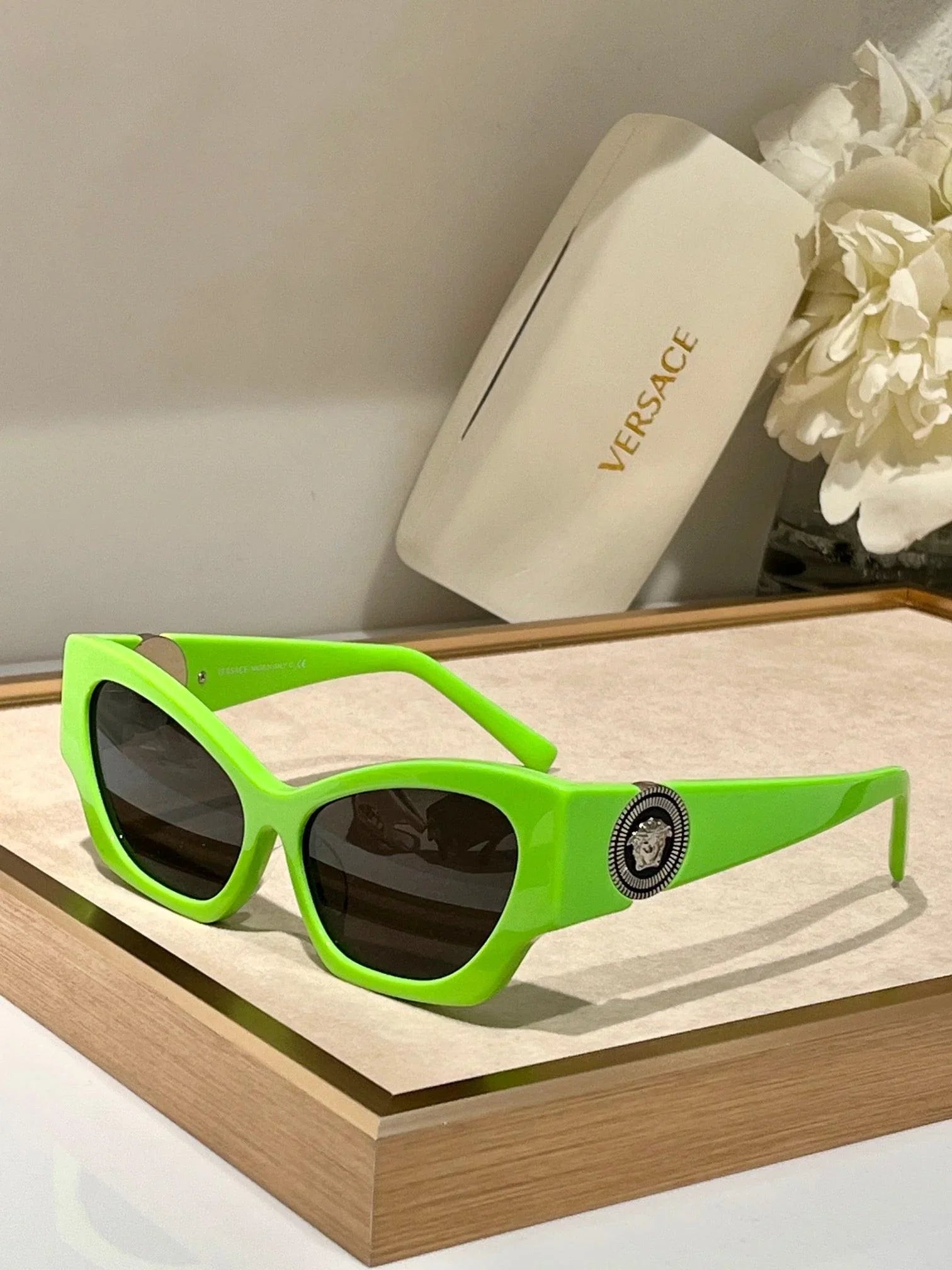VERSACE MEDUSA RUNWAY SQUARED 9608 Sunglasses Women's✨