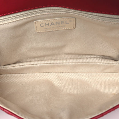 Calfskin Quilted Double Stitch Hamptons Clutch with Chain Red Red