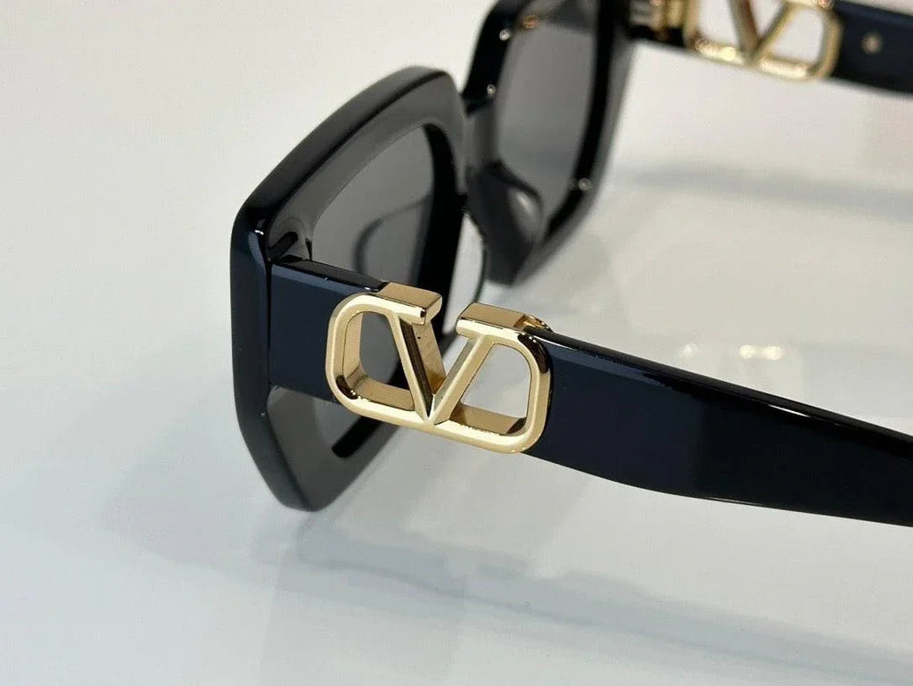 Valentino Cat-Eye Acetate VLogo Frame VAA 2238 Sunglasses✨