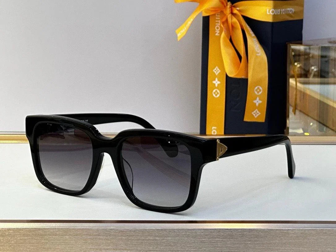 Louis Vuitton Z1785W Glide Square Sunglasses  ✨