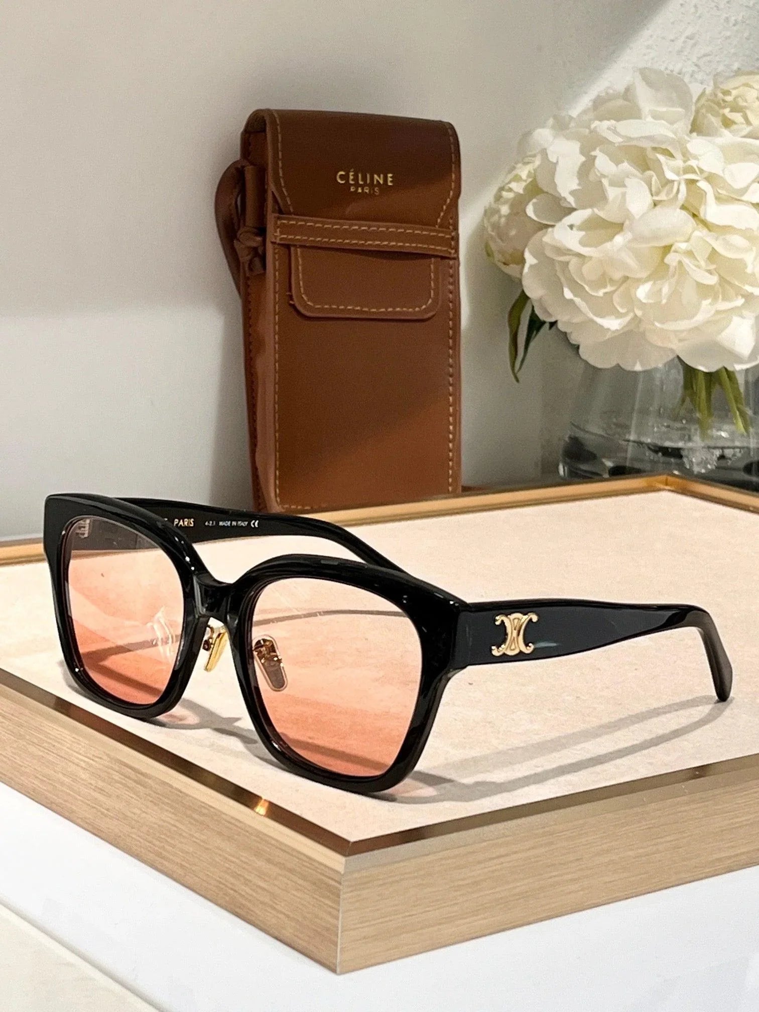 Celine TRIOMPHE CL 40222 F 74S Square Sunglasses ✨