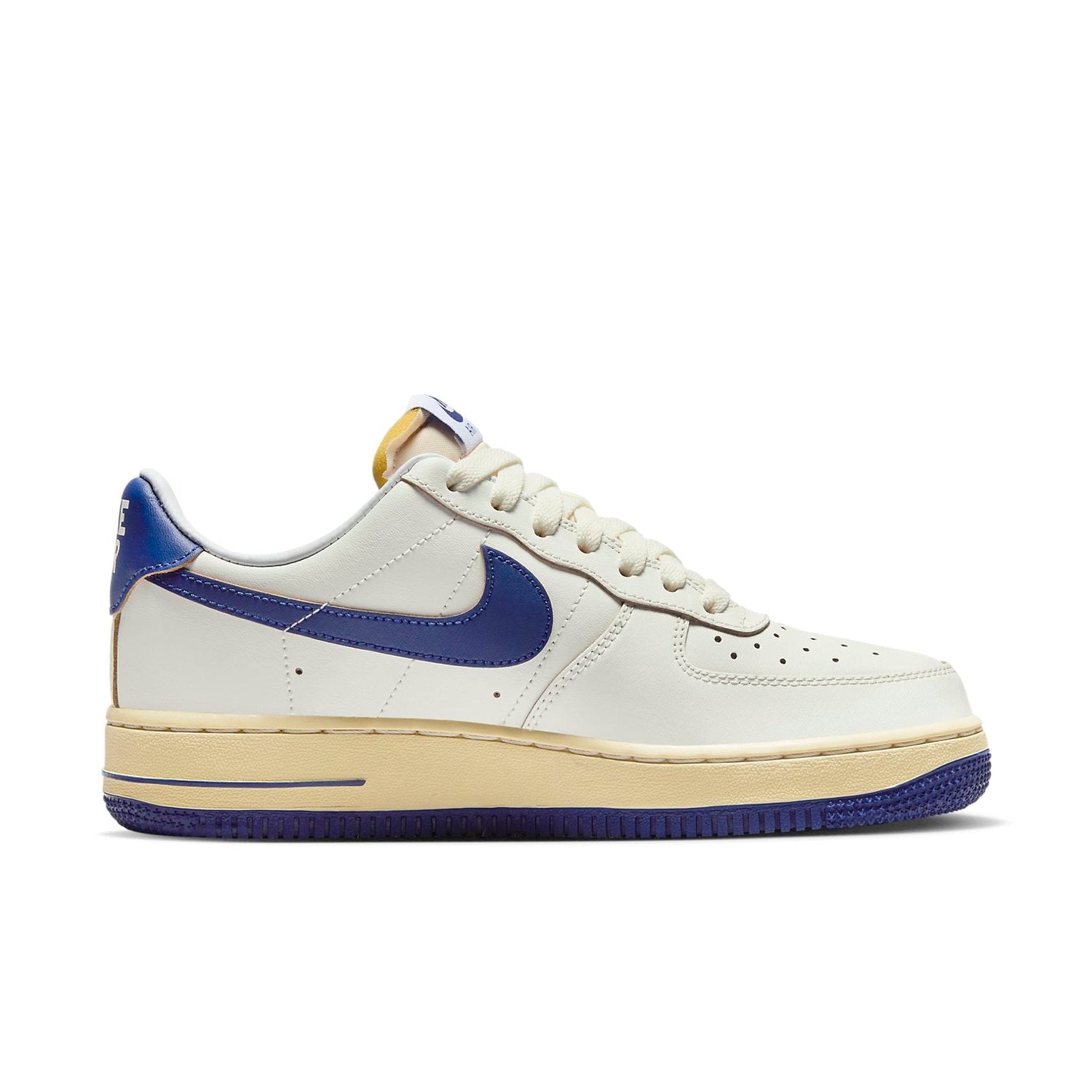 Nike Air Force 1 ’07 ‘Sail Pale Vanilla’
