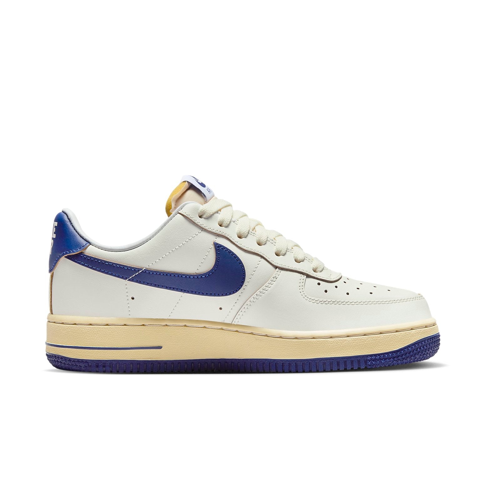 Nike Air Force 1 ’07 ‘Sail Pale Vanilla’