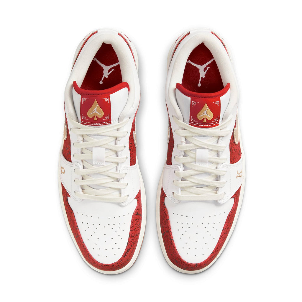 Air Jordan 1 Low SE ‘Spades’