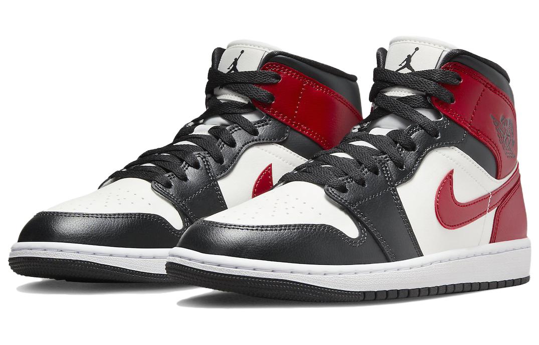 Air Jordan 1 Mid ‘Black Toe’