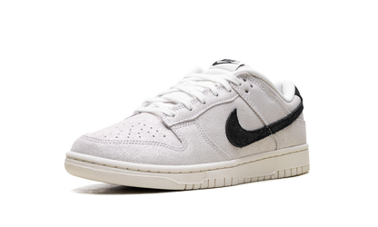 Dunk Low SE WMNS "Team Red" HQ3502 100