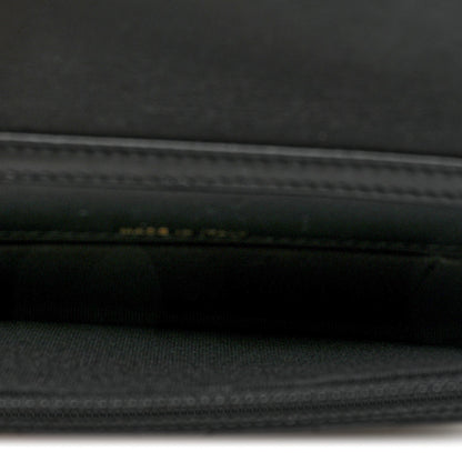 Calfskin Quilted Maxi Pearls Clutch With Chain Black