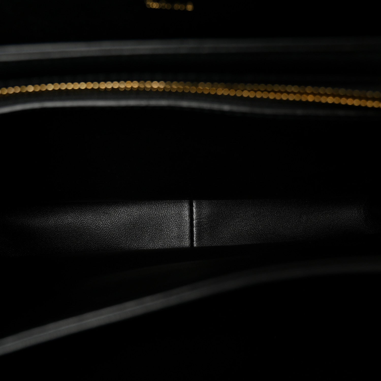 Shiny Calfskin Medium Triomphe Black