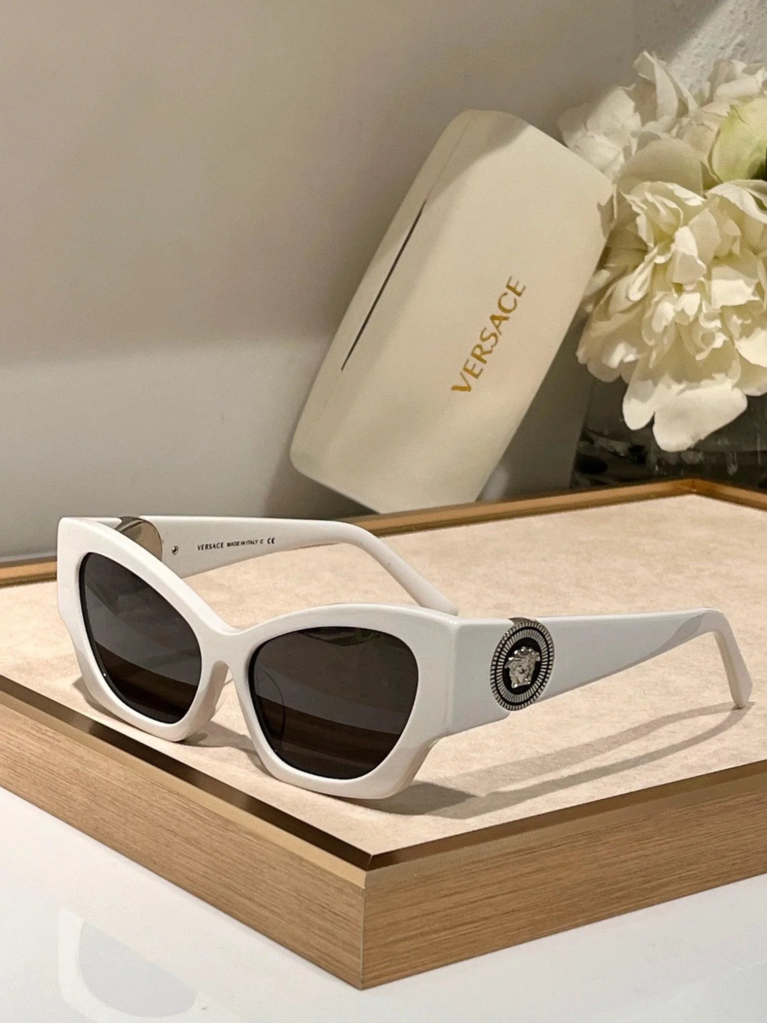 VERSACE MEDUSA RUNWAY SQUARED 9608 Sunglasses Women's✨